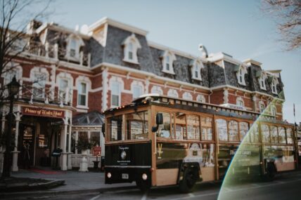Vintage Hotels wine trolley tour in Niagara-on-the-Lake.
