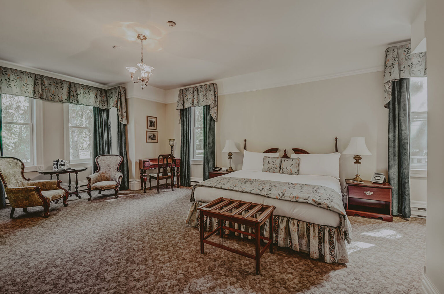 Manor House Guest Rooms at Millcroft Inn & Spa