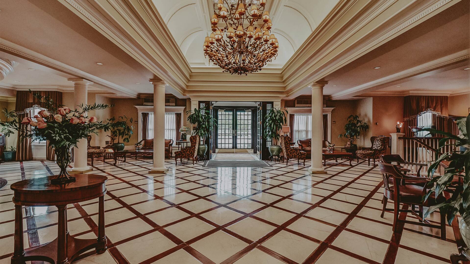 Grand Entrance to Queen's Landing hotel in Niagara-on-the-Lake