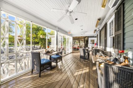 The indoor/outdoor patio veranda at Zees Wine Bar & Grill in Niagara-on-the-Lake.