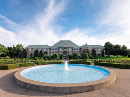 The entrance to the Château des Charmes winery in Niagara-on-the-Lake.